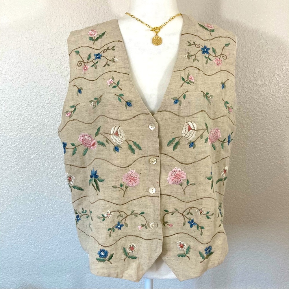 Vintage Floral Embroidered Linen Cottagecore Vest